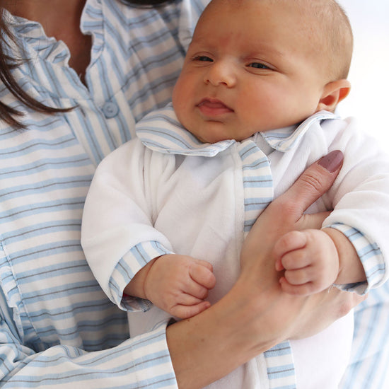 Load image into Gallery viewer, STRAND BLUE VELVET BABY SLEEPSUIT
